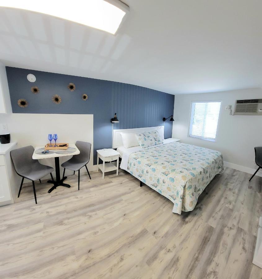 Satellite Motel St. Pete Beach Extérieur photo