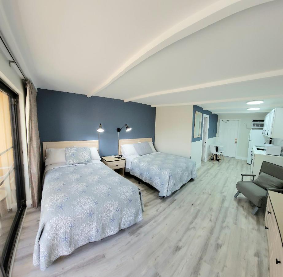 Satellite Motel St. Pete Beach Extérieur photo