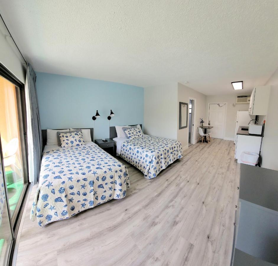 Satellite Motel St. Pete Beach Extérieur photo